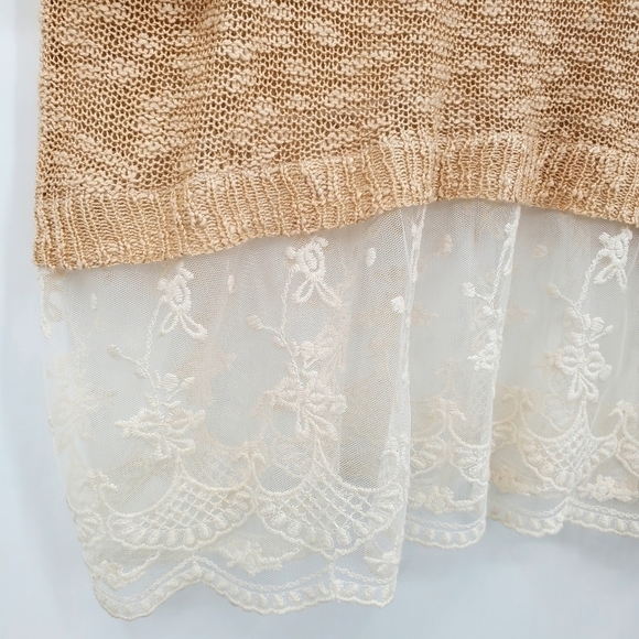 Umgee Loose Knit Lace Bottom Cotton Blend Top - Picture 2 of 4
